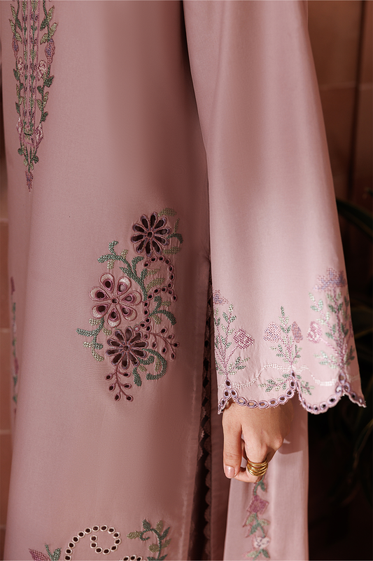 UE-700 Embroidered Lawn - Iznik
