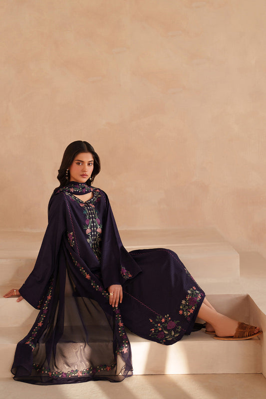 UE-599 Embroidered Lawn - Iznik