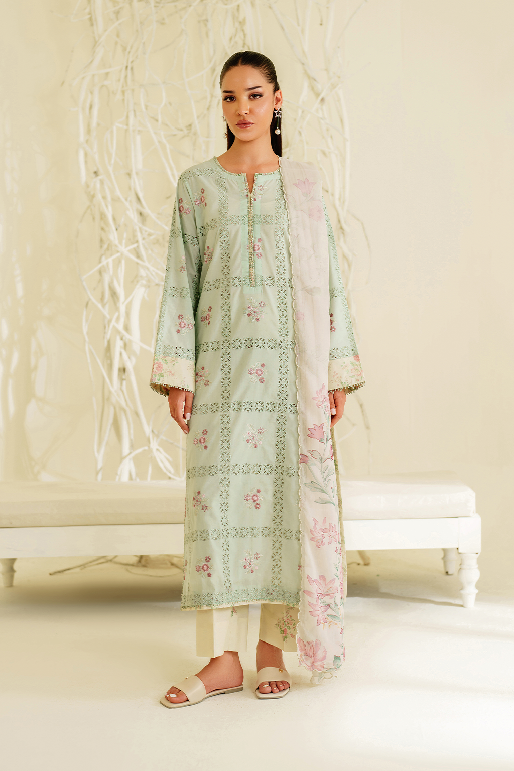 green emerald velvet dress MARIA B READY TO WEAR CHIFFON MINT GREEN 104 – The Zaibai main image 0