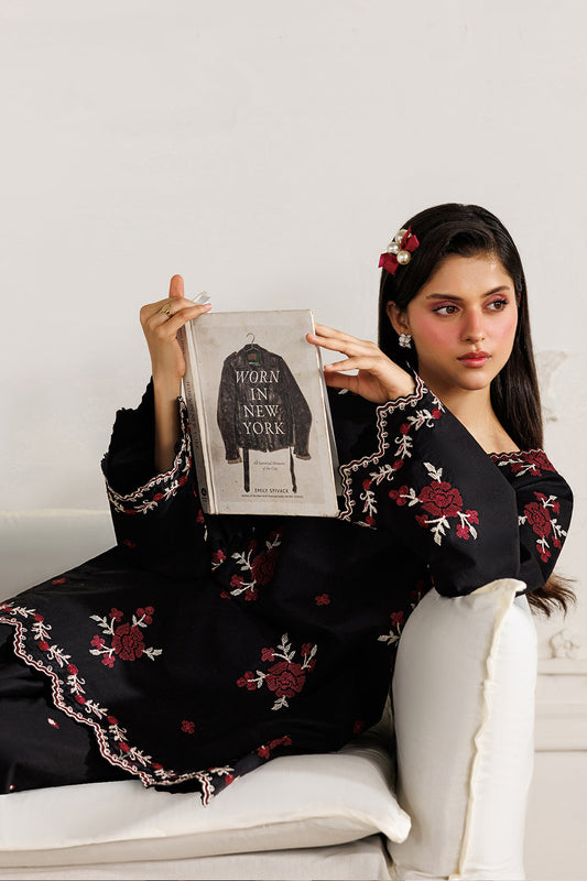 IP-354 Embroidered Lawn - Iznik