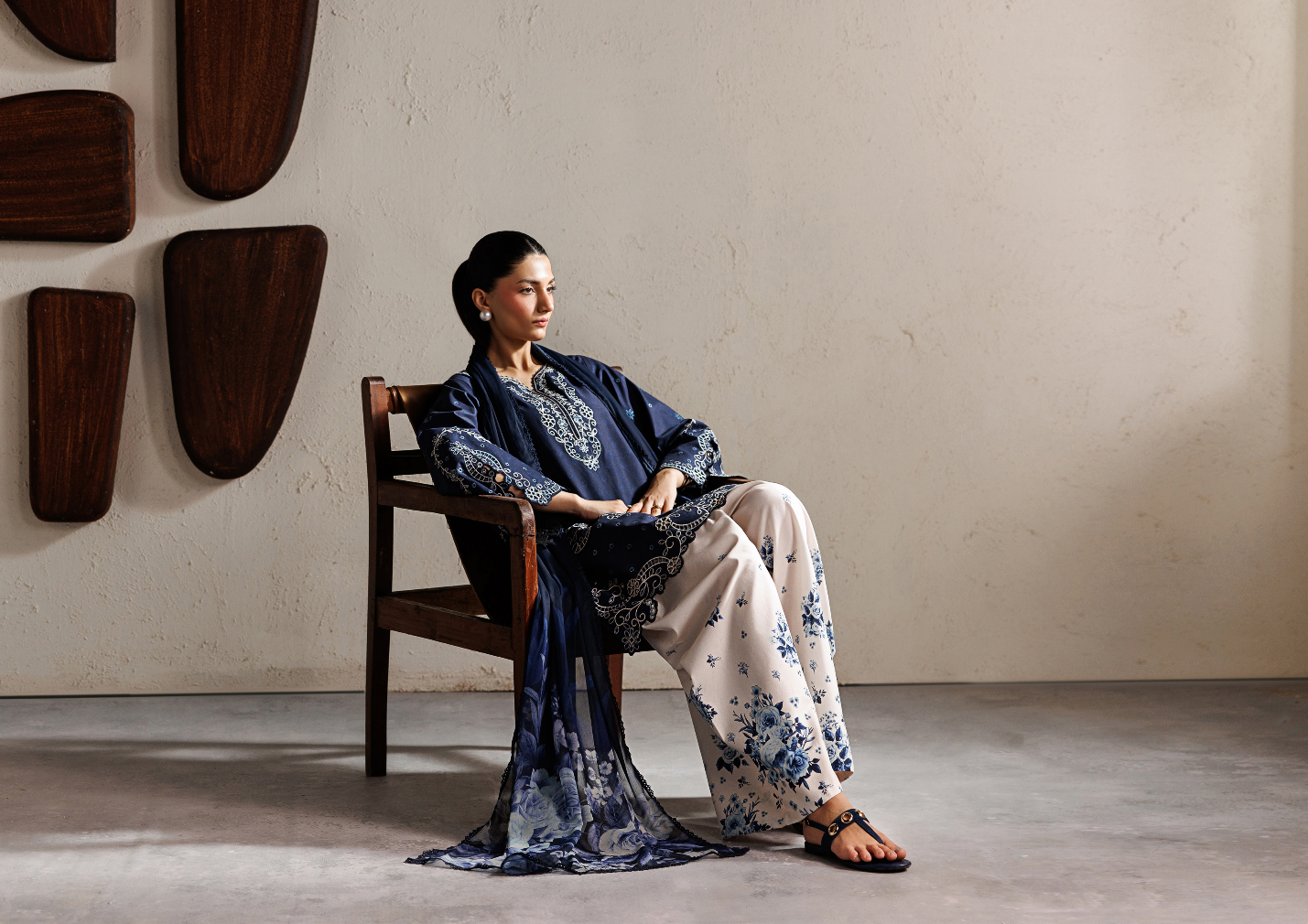 What to Wear This Eid? Trending Embroidered Lawn Outfits by Iznik