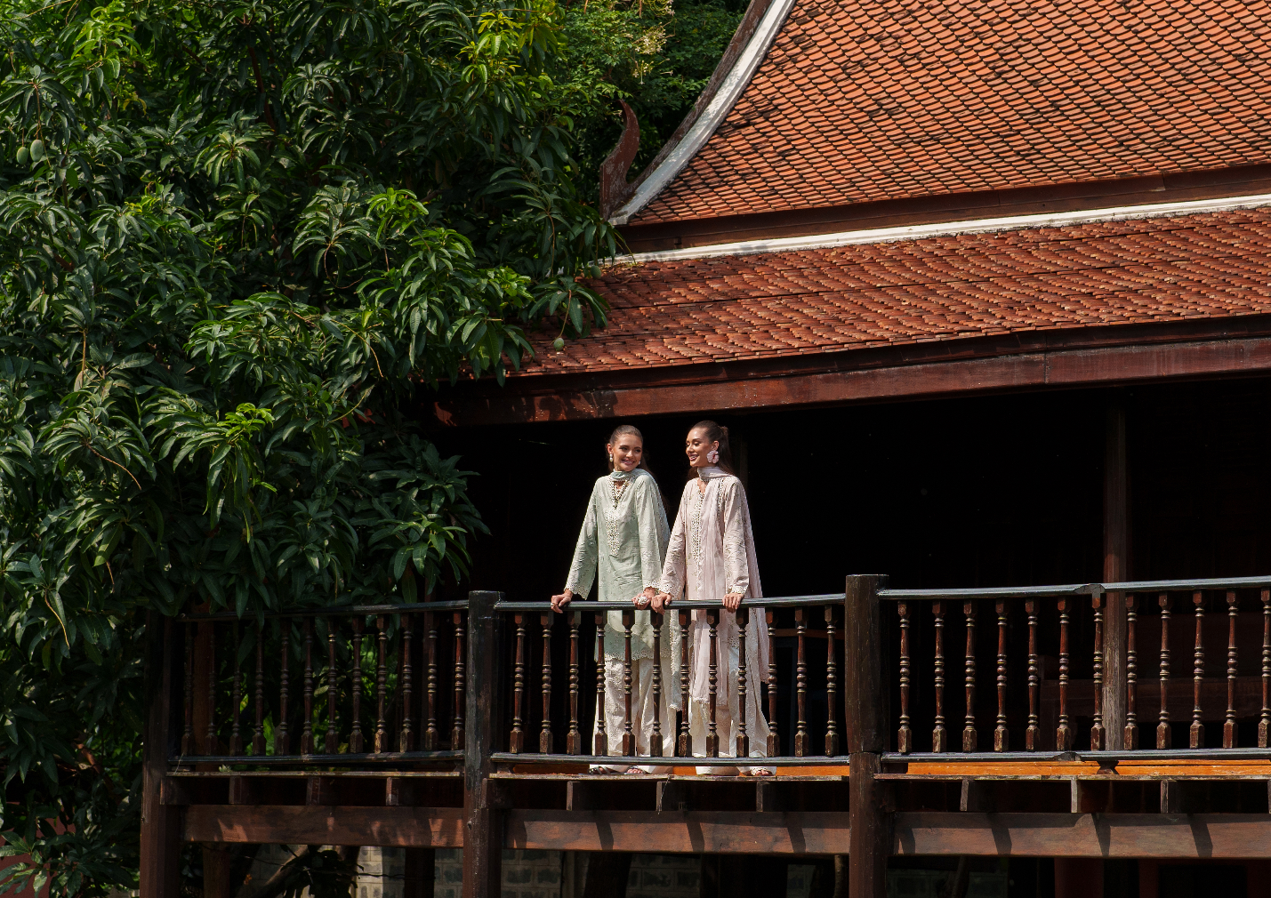 Iznik’s Summer Spell: Unveiling the Lawn Pieces Everyone’s Talking About