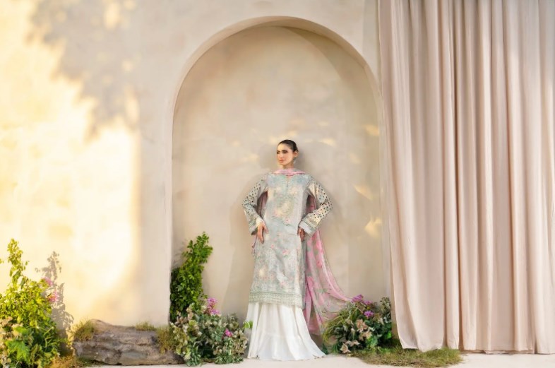 Your Favorites Are Back: Shop Iznik’s Restocked Lawn Designs Now!