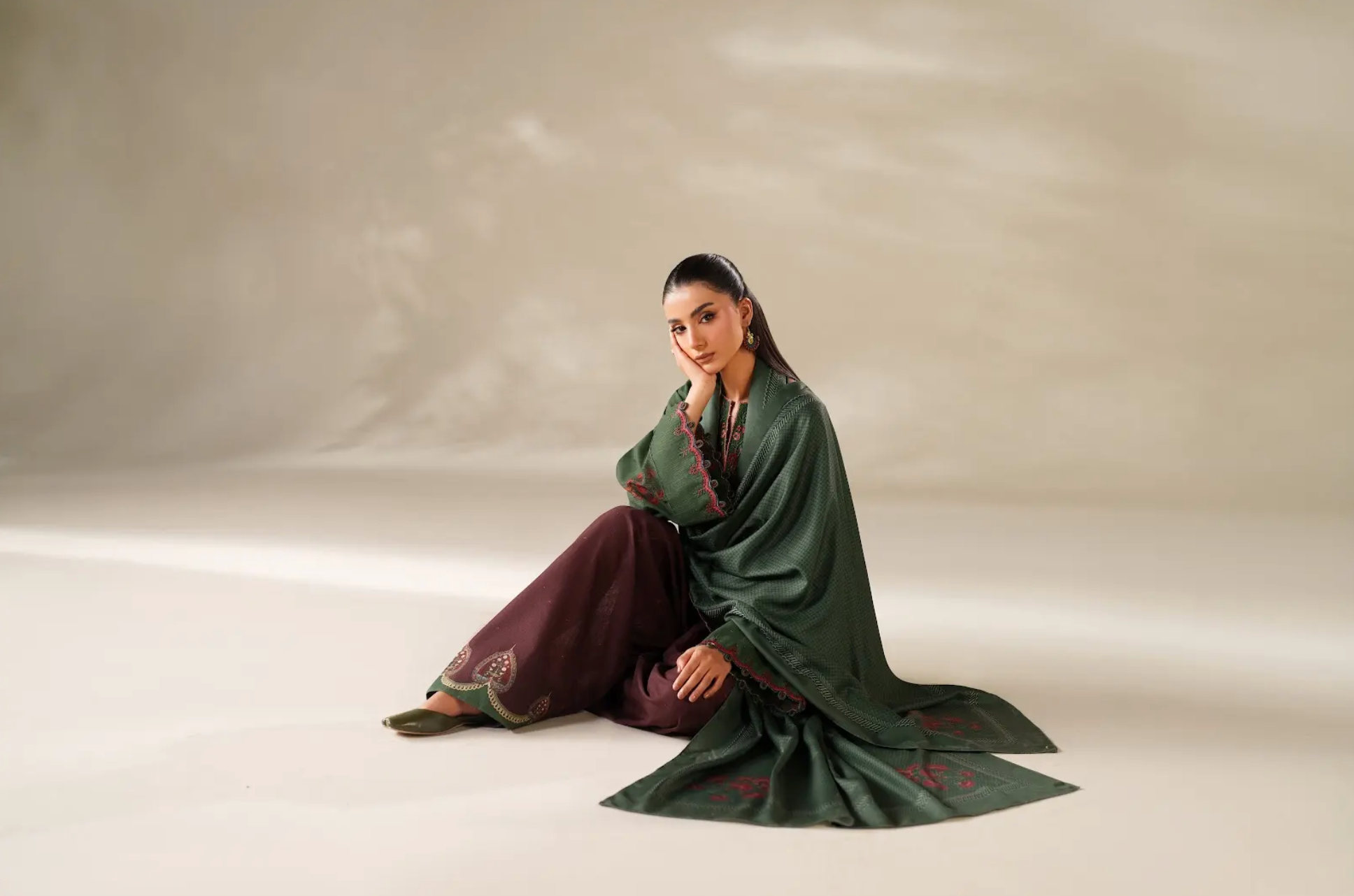 Color Trends in Khaddar Suit Collections for Winter 2025