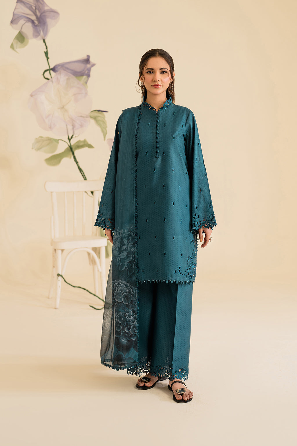 UE-421 Embroidered Textured Lawn