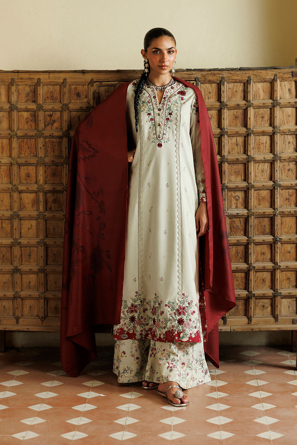 IPF-28  Embroidered Printed Viscose Linen Main image