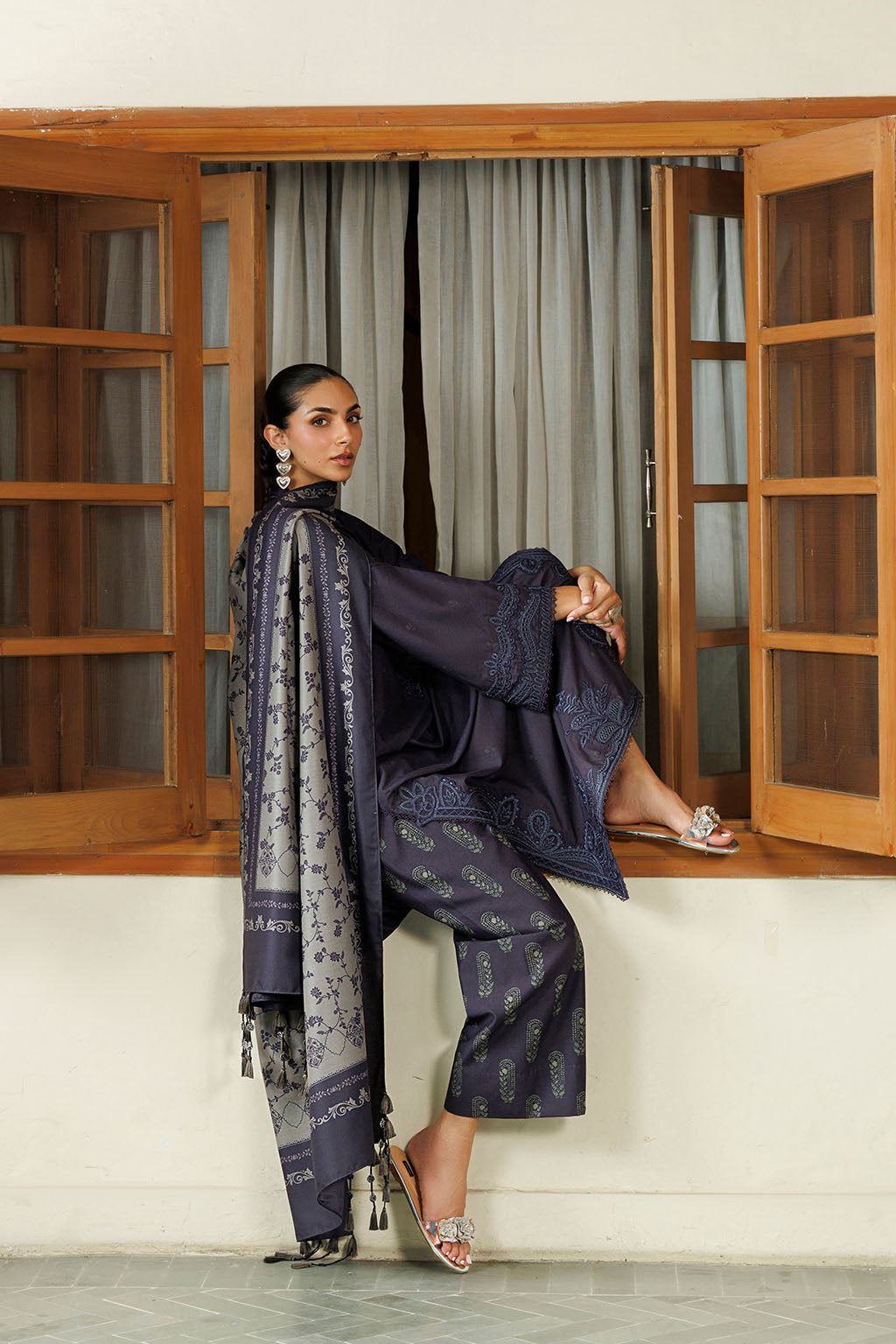 IPF-30  Embroidered Printed Viscose Linen Secondary image
