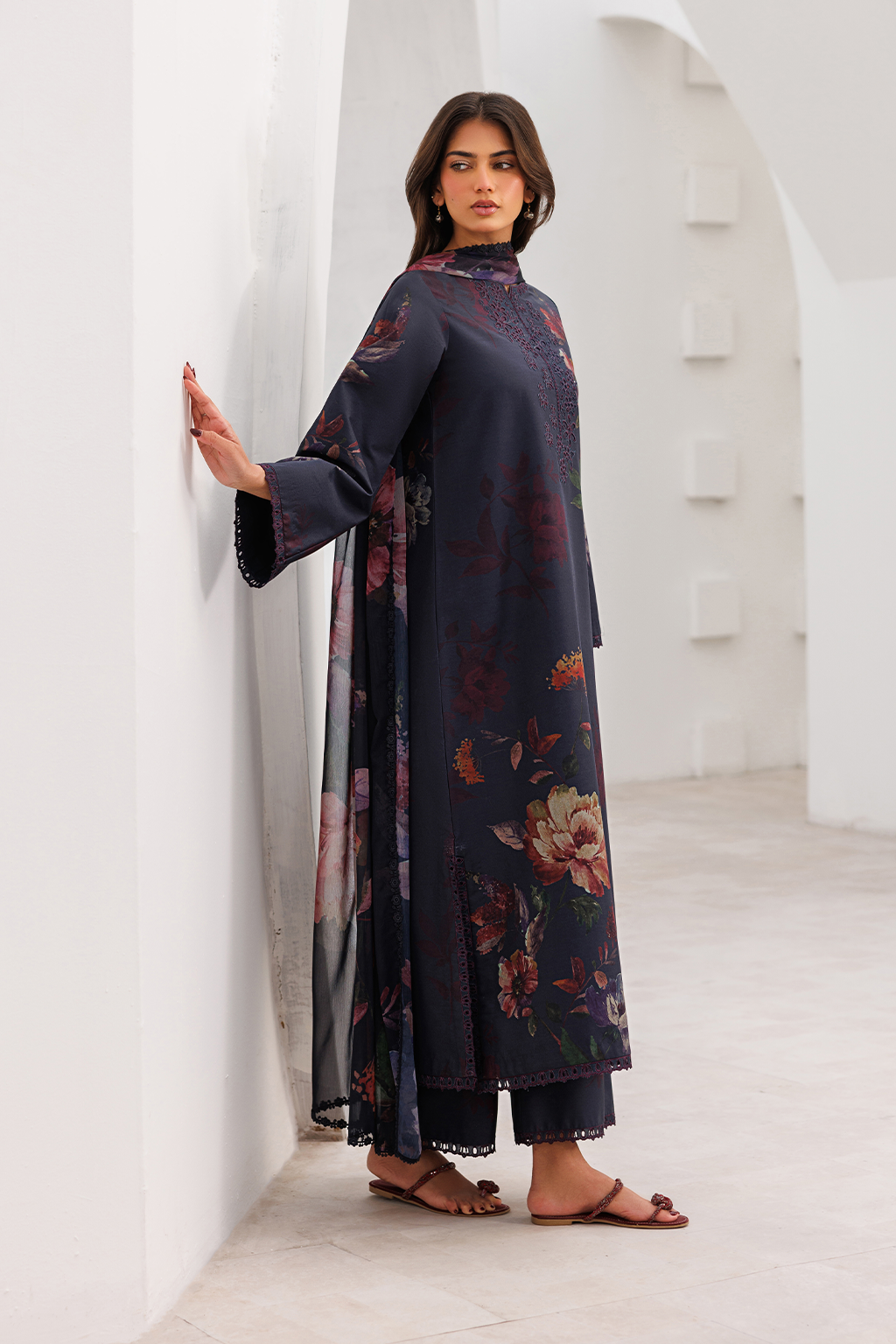 UE-645 Printed Lawn