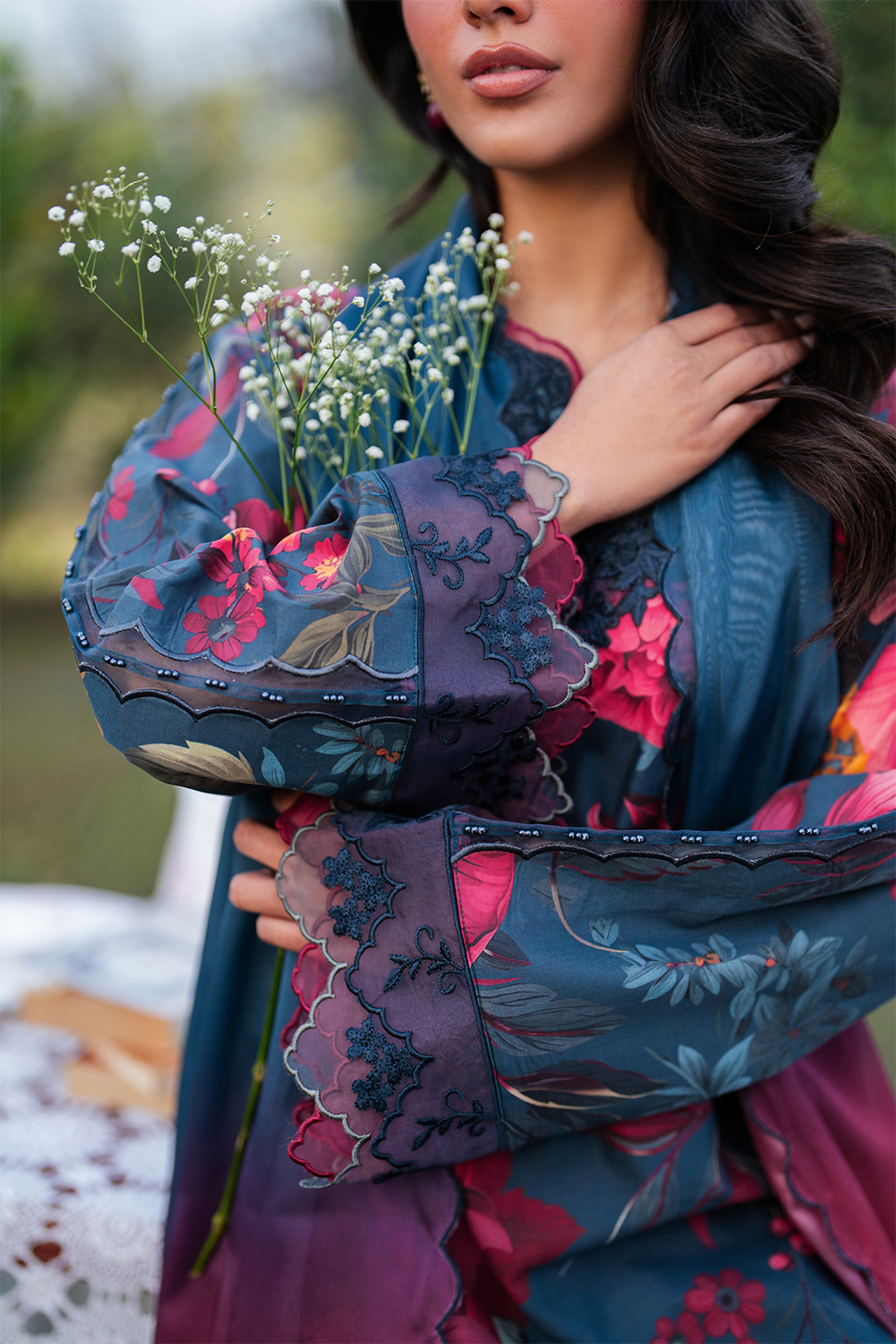 UE-401 Printed Lawn - Iznik