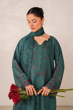 UE-626 Embroidered Lawn - Iznik