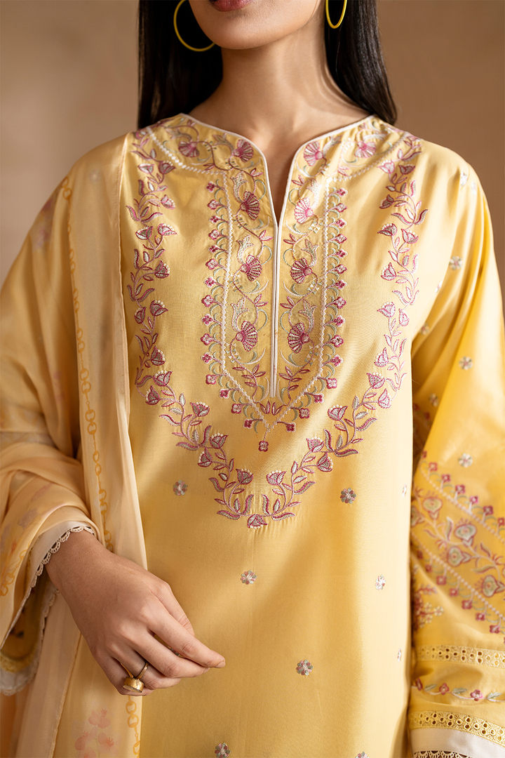 UE-473 Embroidered Lawn - Iznik