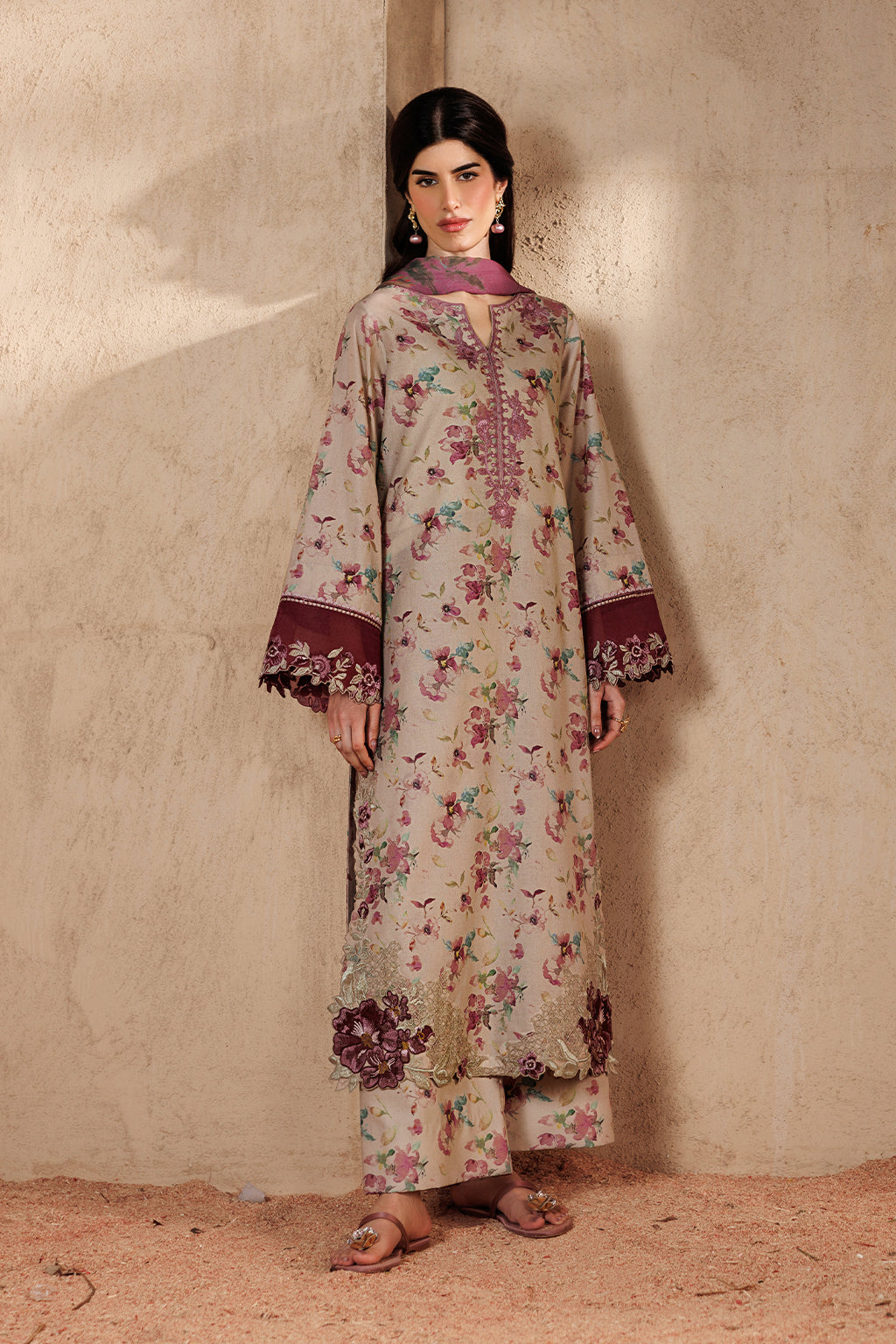 UE-674 Printed Lawn Main image