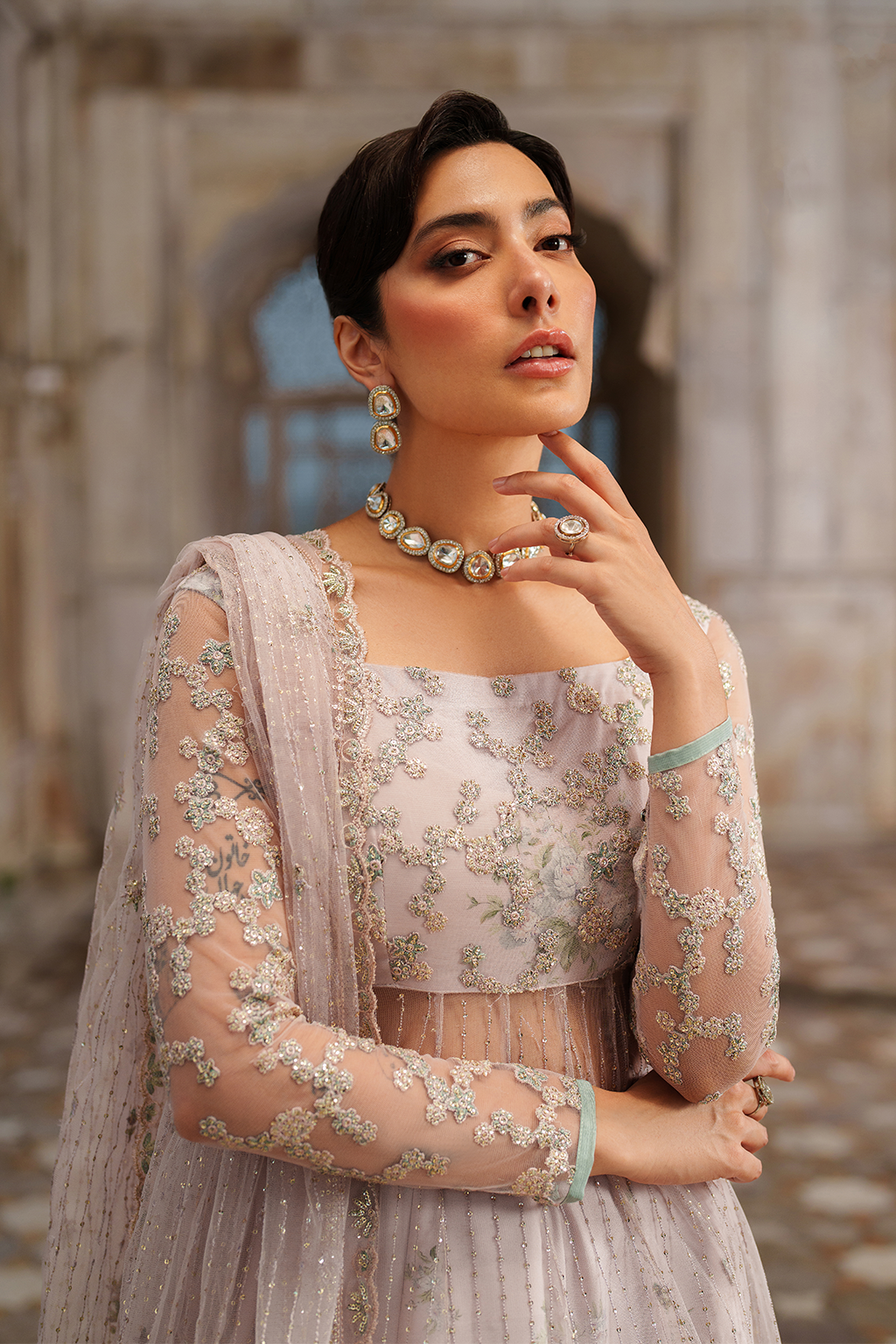 UE-552 Embroidered Net - Iznik