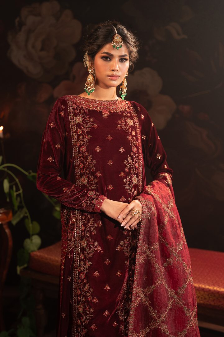 IV-45 Embroidered Velvet - Iznik