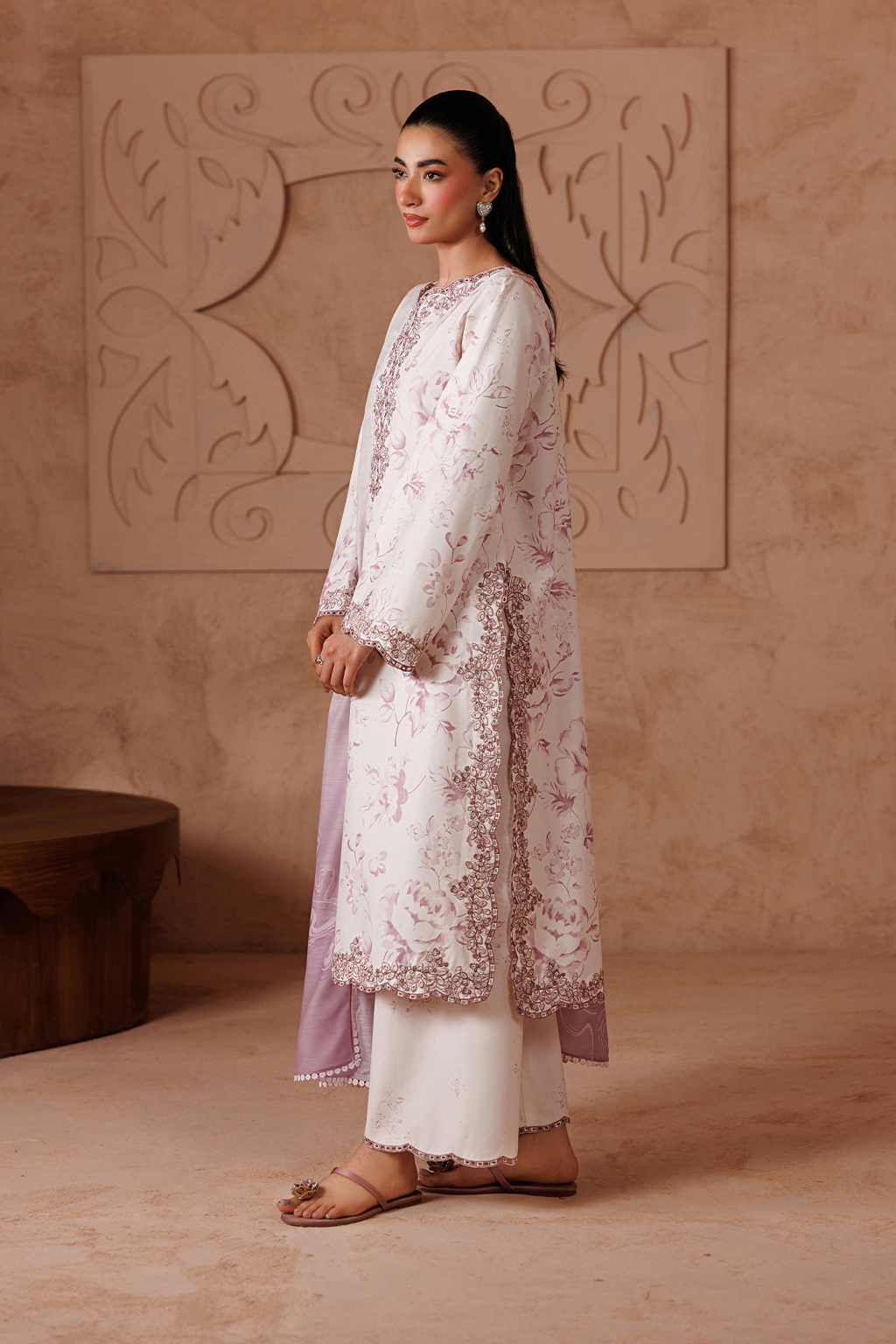 UE-704  Printed Lawn - Iznik
