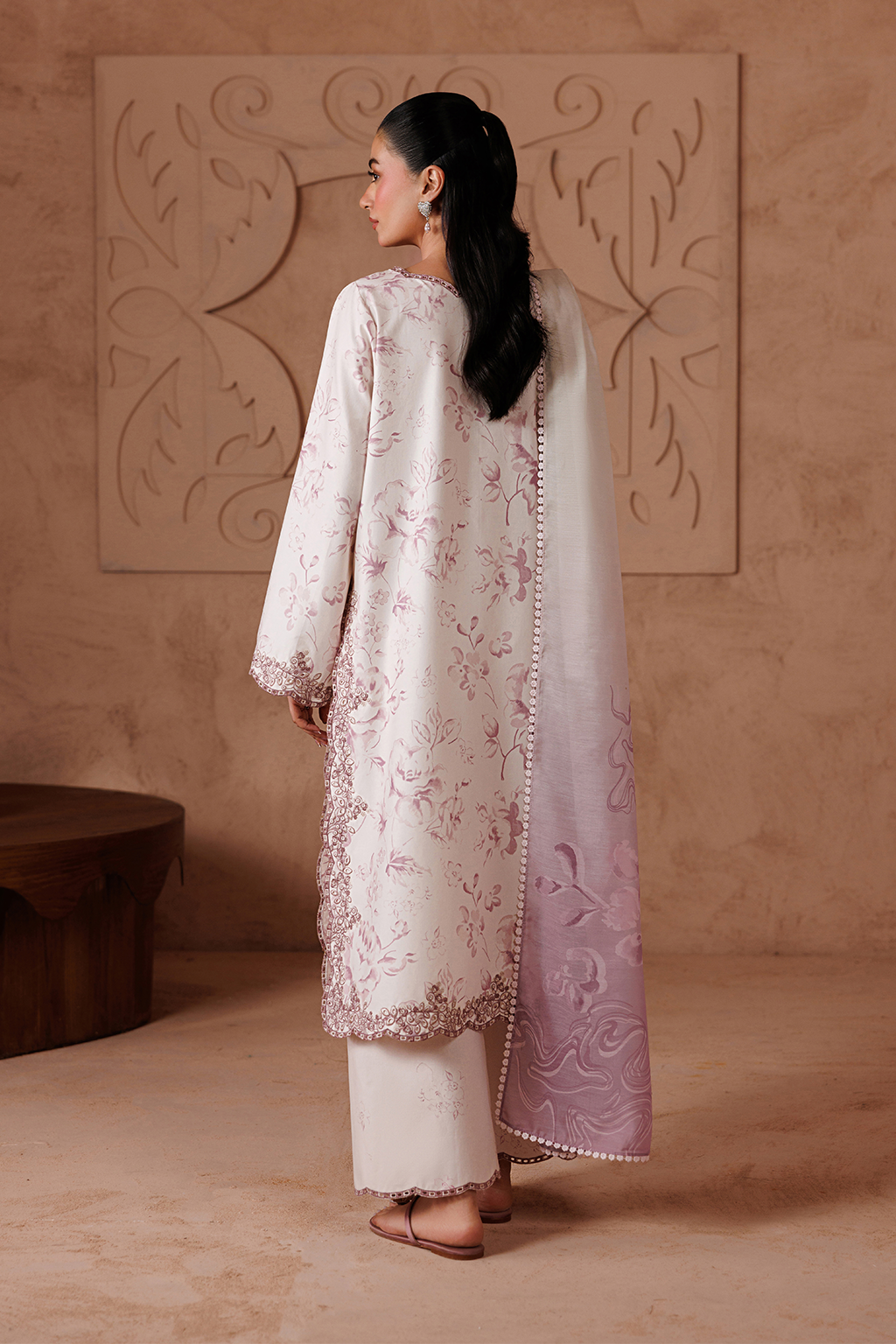 UE-704  Printed Lawn - Iznik