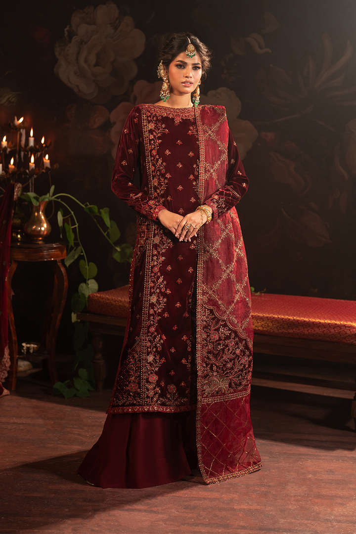 IV-45 Embroidered Velvet - Iznik