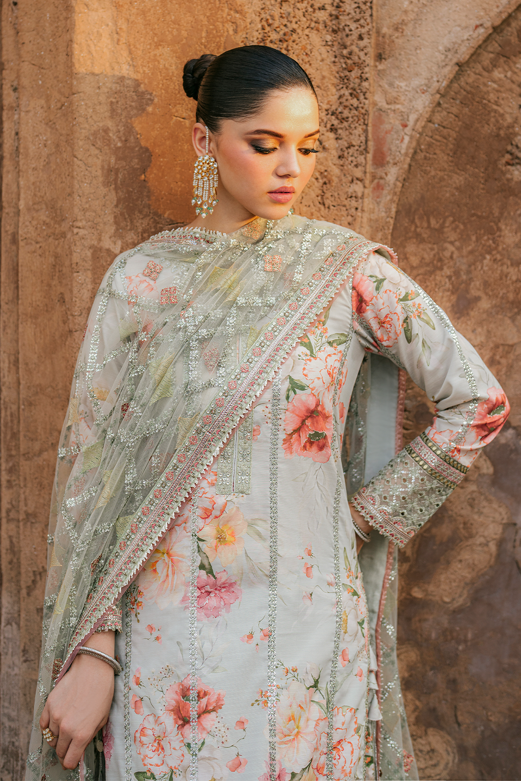 UE-311 Embroidered Raw Silk - Iznik