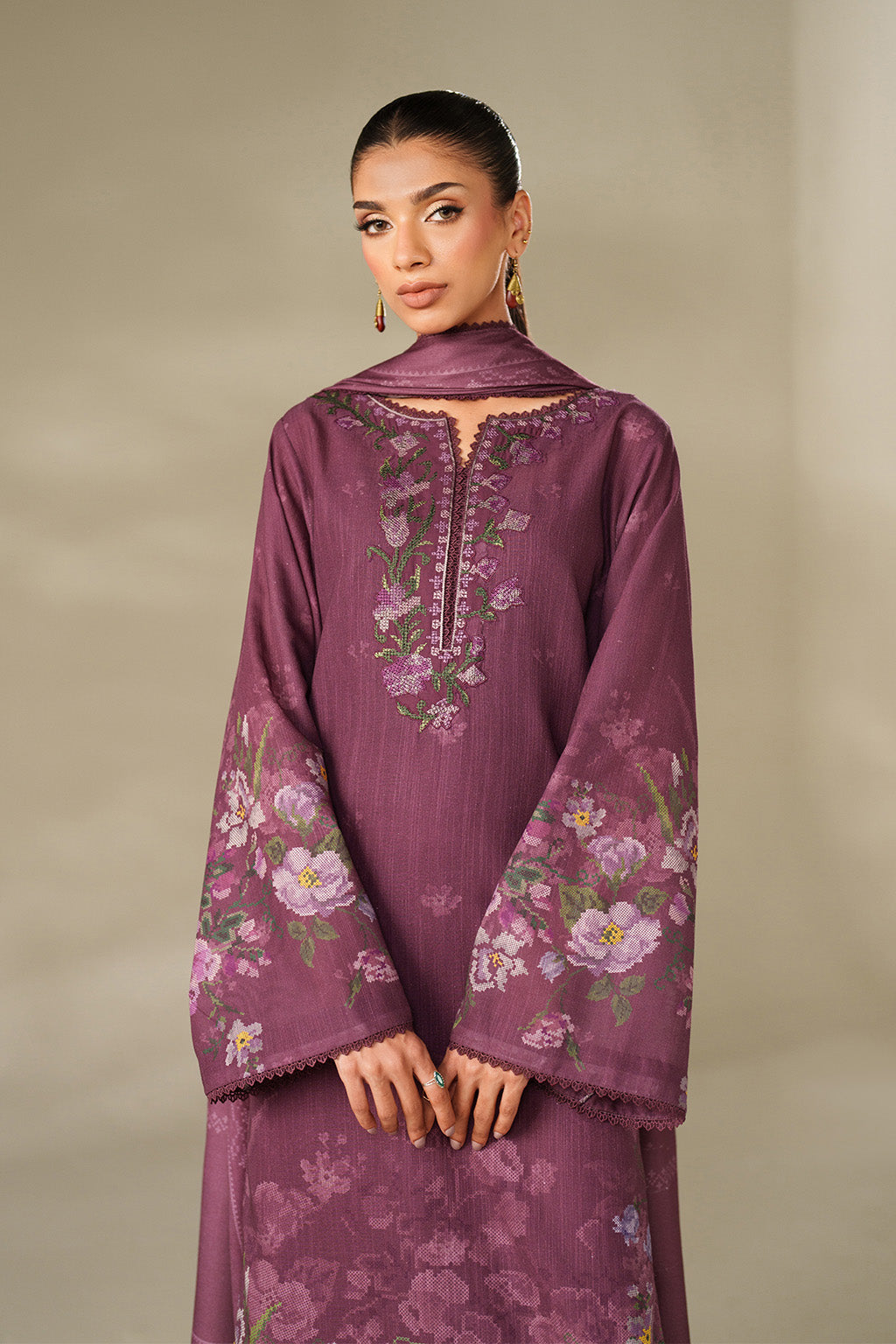 UE-566 Printed Khaddar - Iznik
