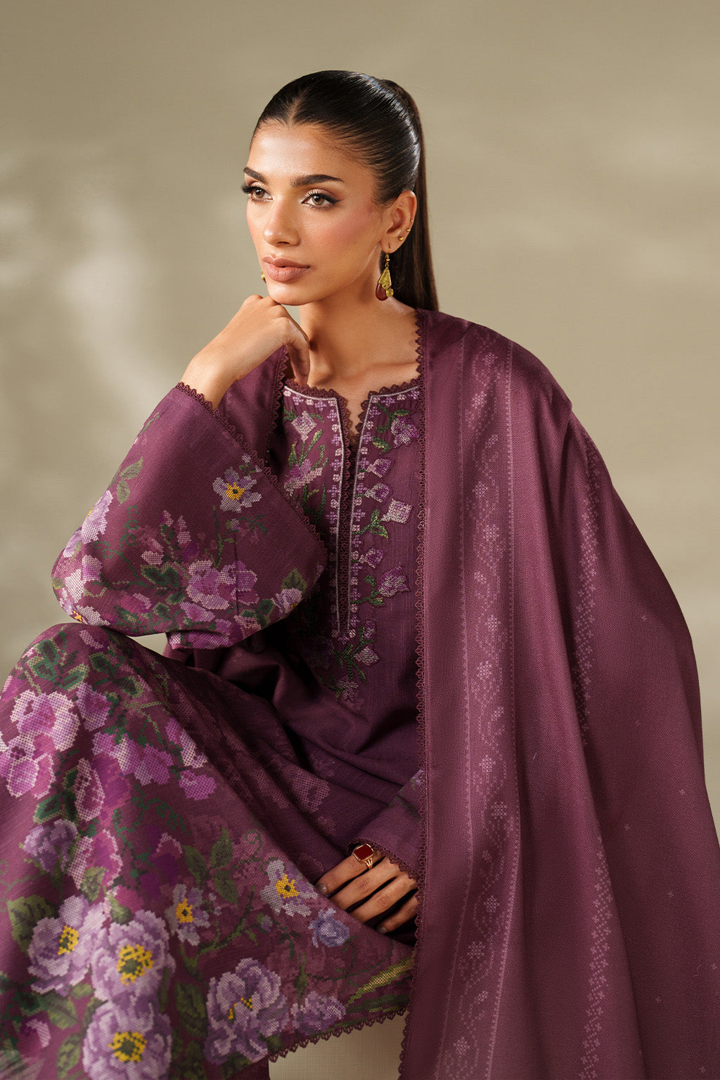 UE-566 Printed Khaddar - Iznik