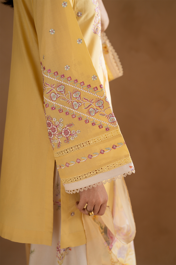 UE-473 Embroidered Lawn - Iznik