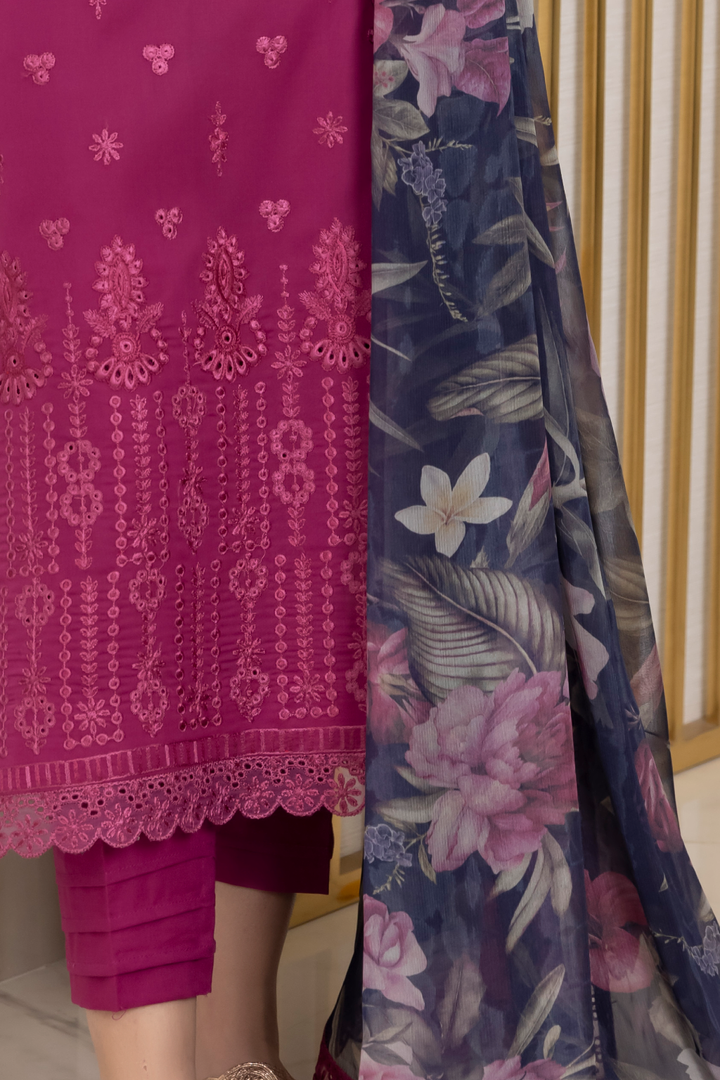 UE-105 Charm Pink - Iznik