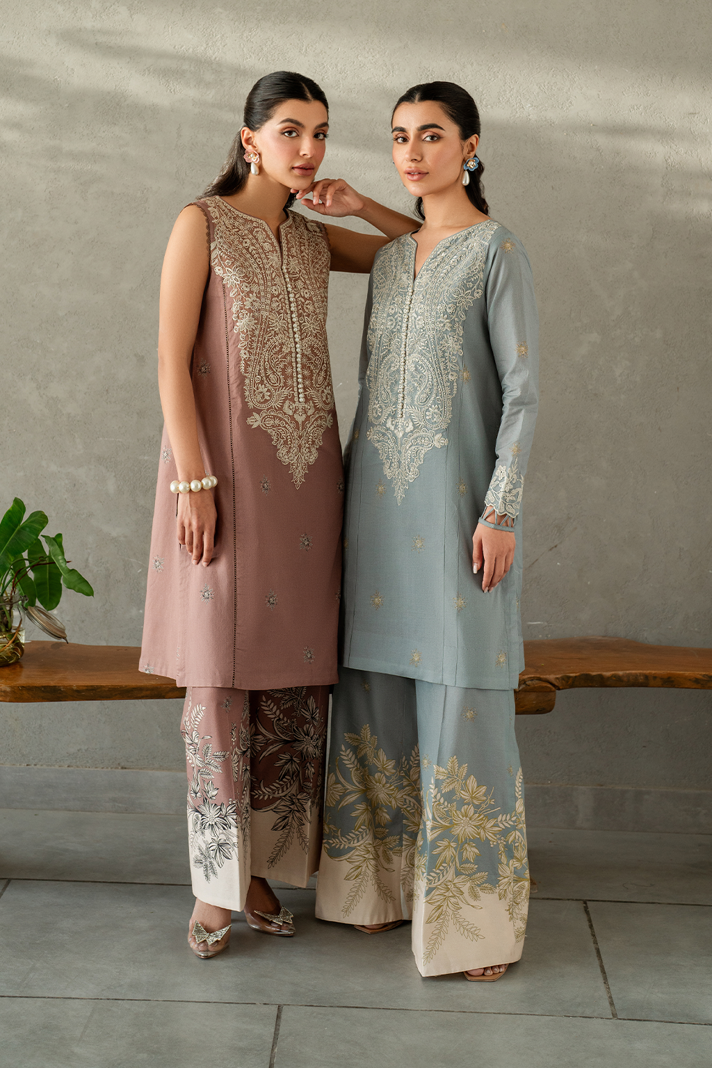 IP-307 Printed Lawn - Iznik