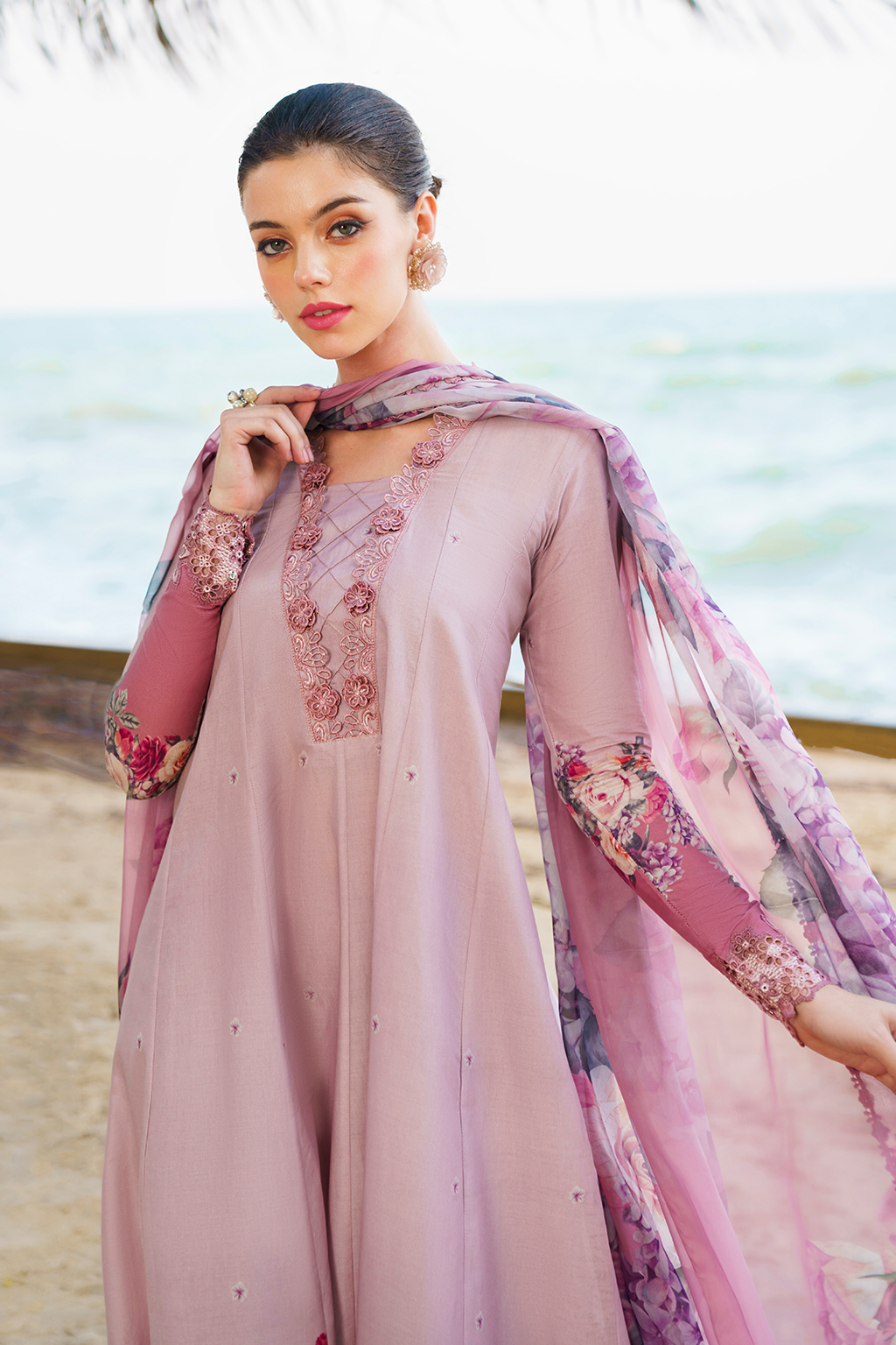 UE-217 Printed Lawn - Iznik