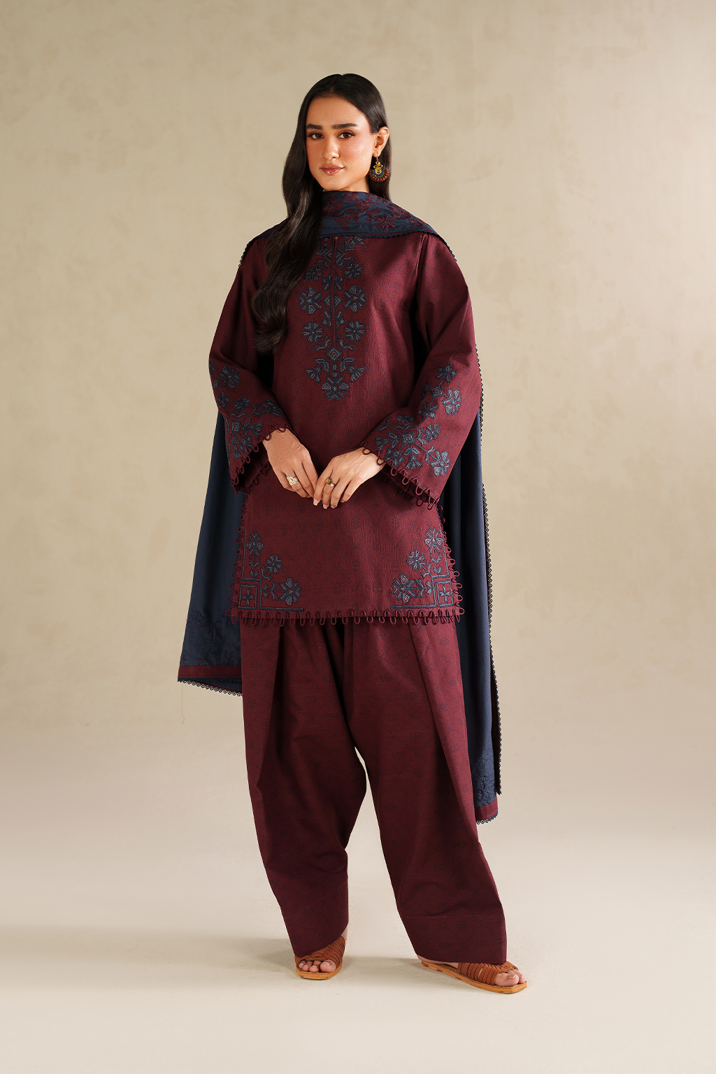 UE-592 Printed Khaddar - Iznik