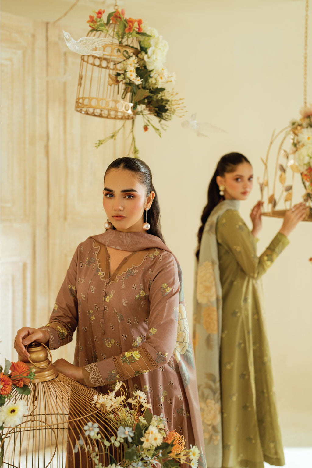 UE-447 Printed Lawn - Iznik