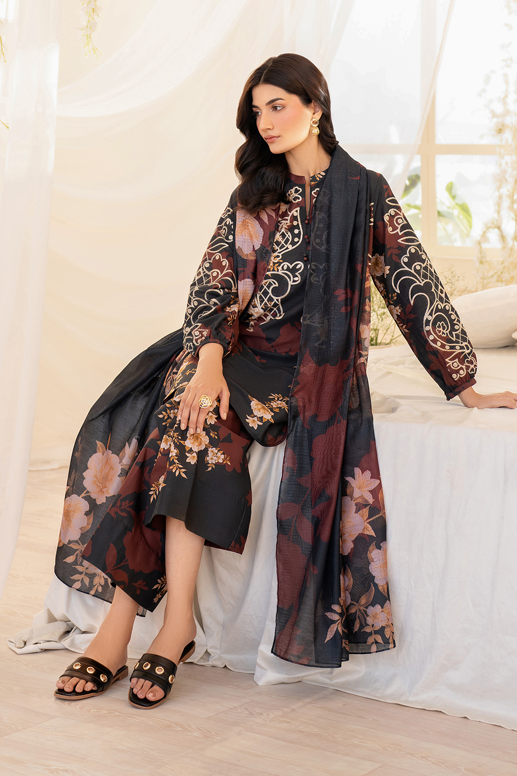 IP-304  Printed Lawn - Iznik