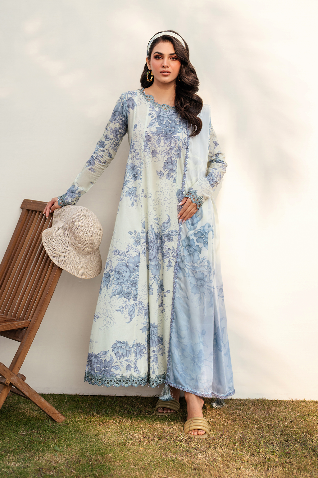 UE-390 Printed Lawn - Iznik