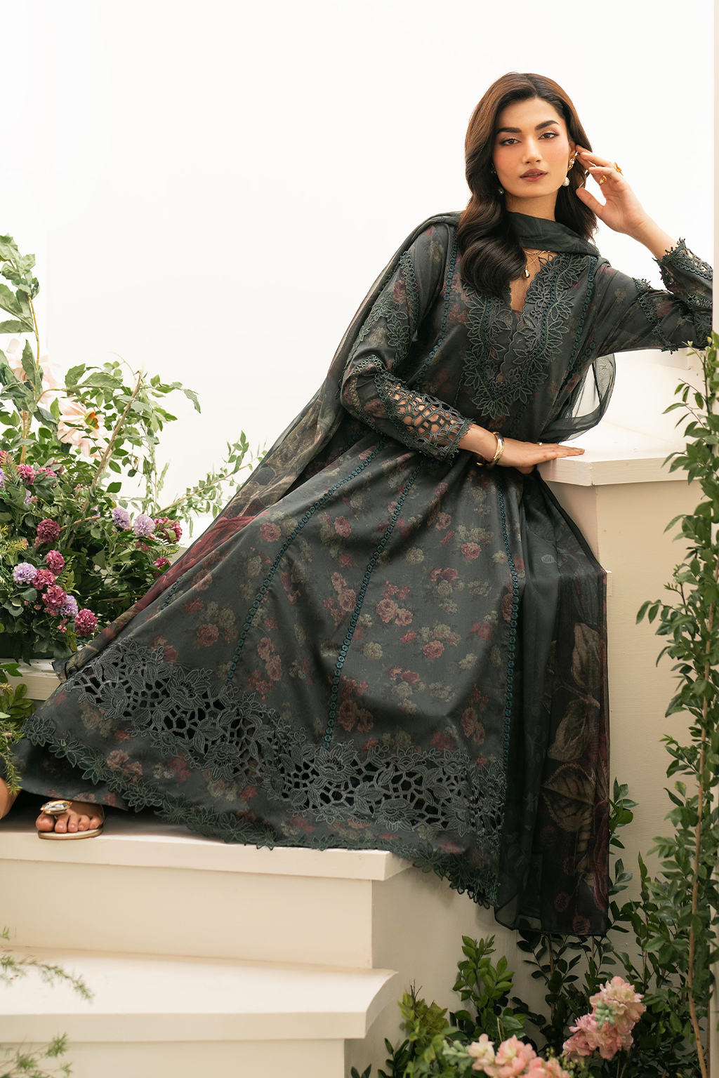 IFE-08 Embroidered Lawn