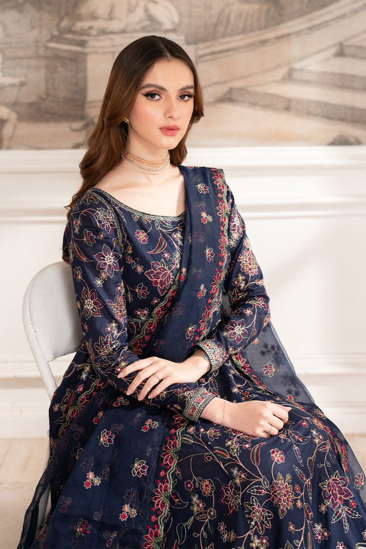 UE-205 Embroidered Lawn