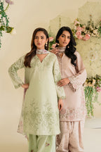 UE-424 Embroidered Textured Lawn - Iznik