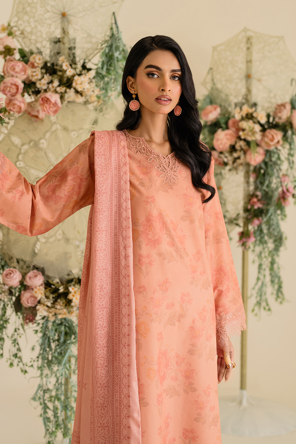 UE-433 Printed Lawn - Iznik