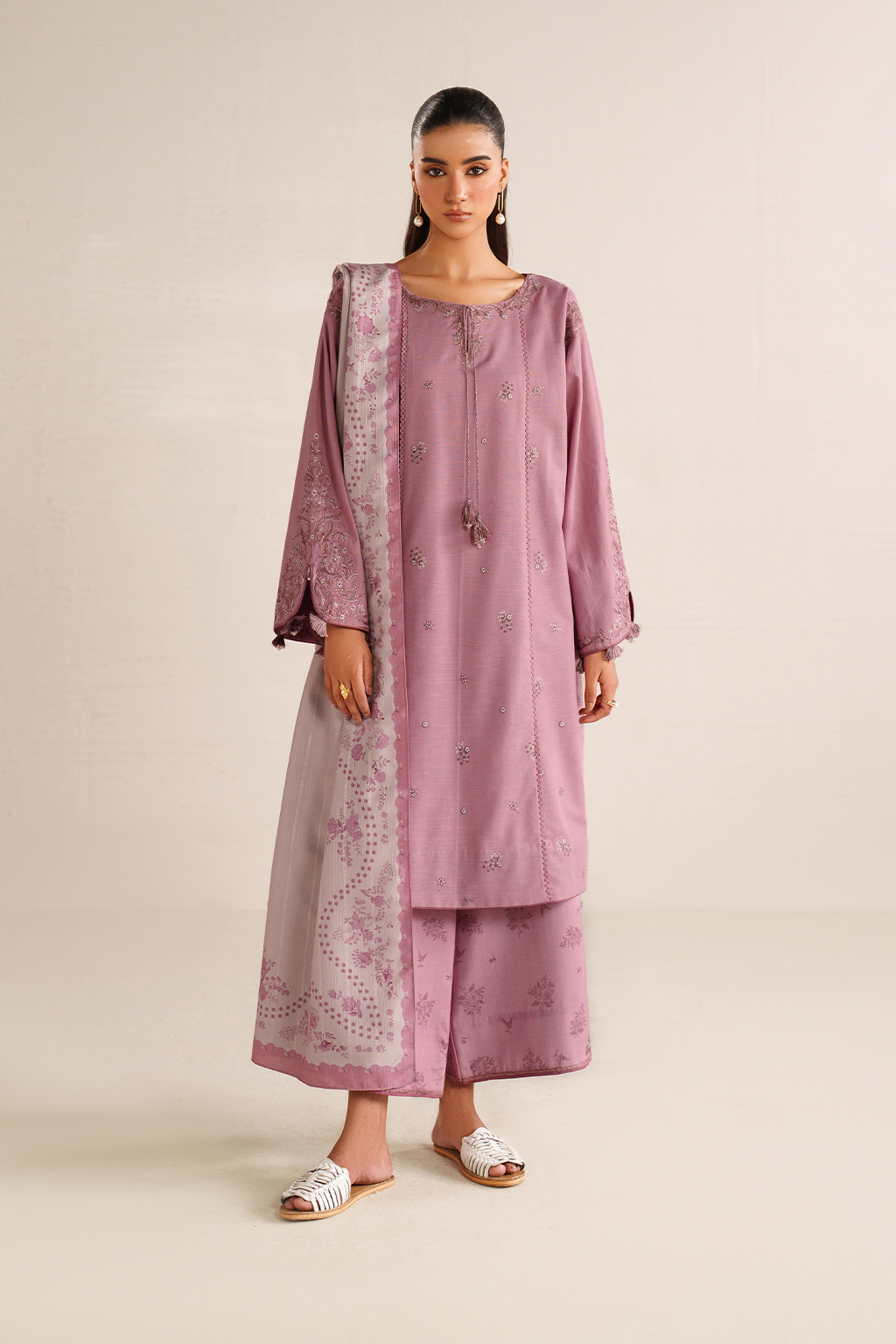 UE-580 Embroidered Khaddar