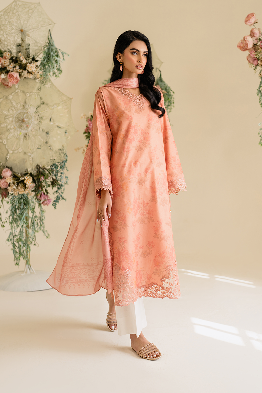 UE-433 Printed Lawn - Iznik