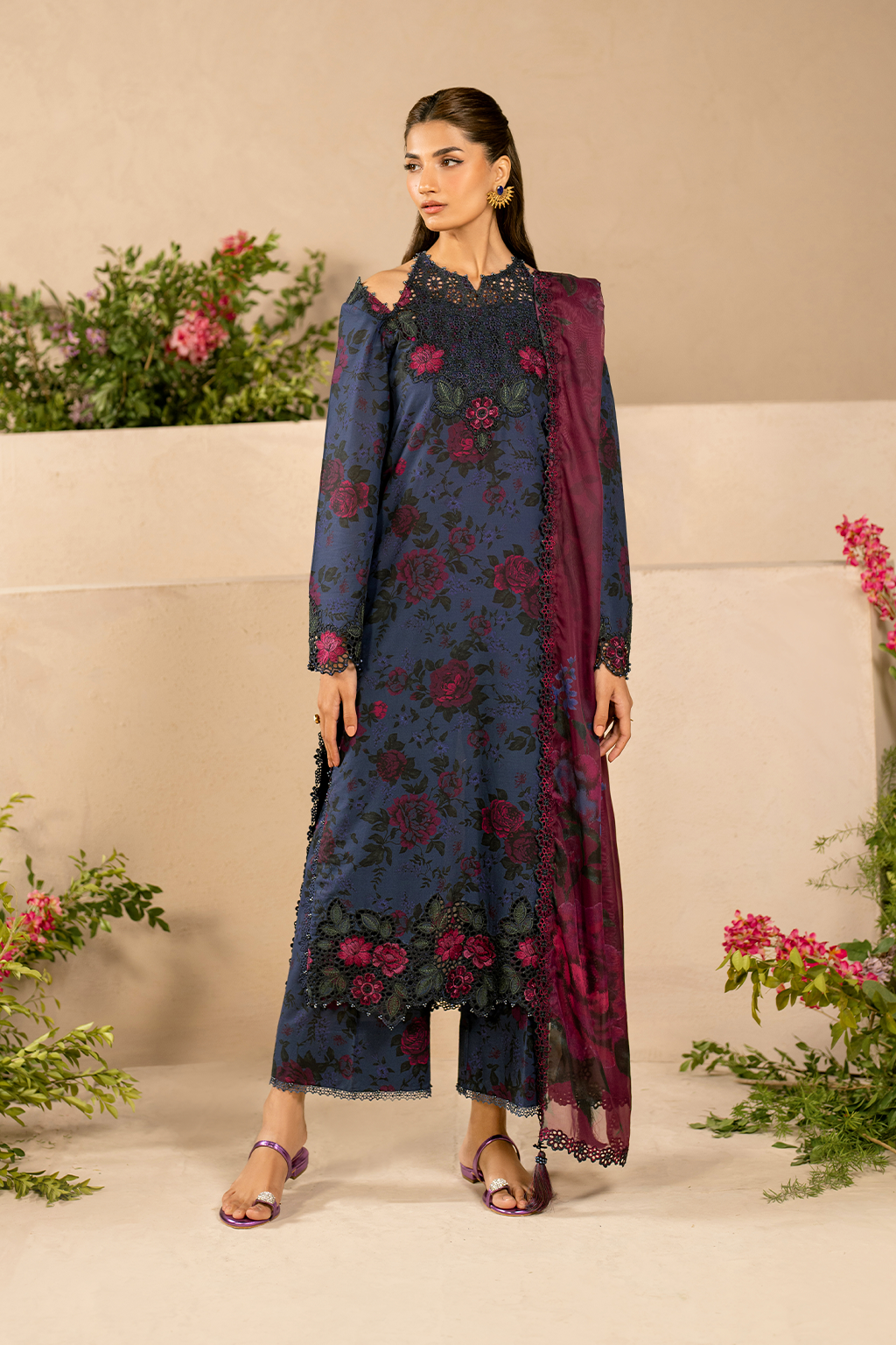 Embroidered Lawn dress - Iznik
