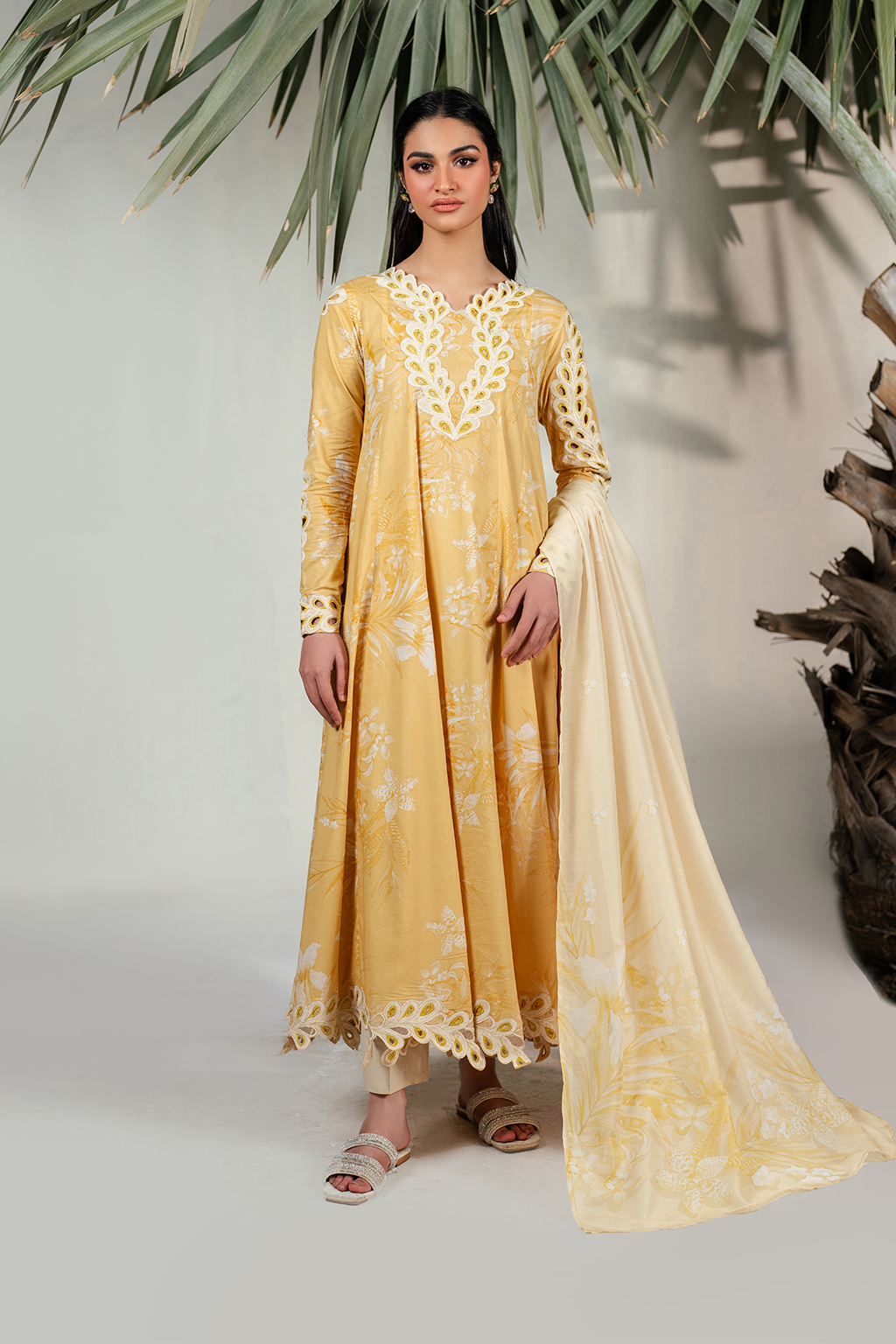 UE-397 Printed Lawn - Iznik