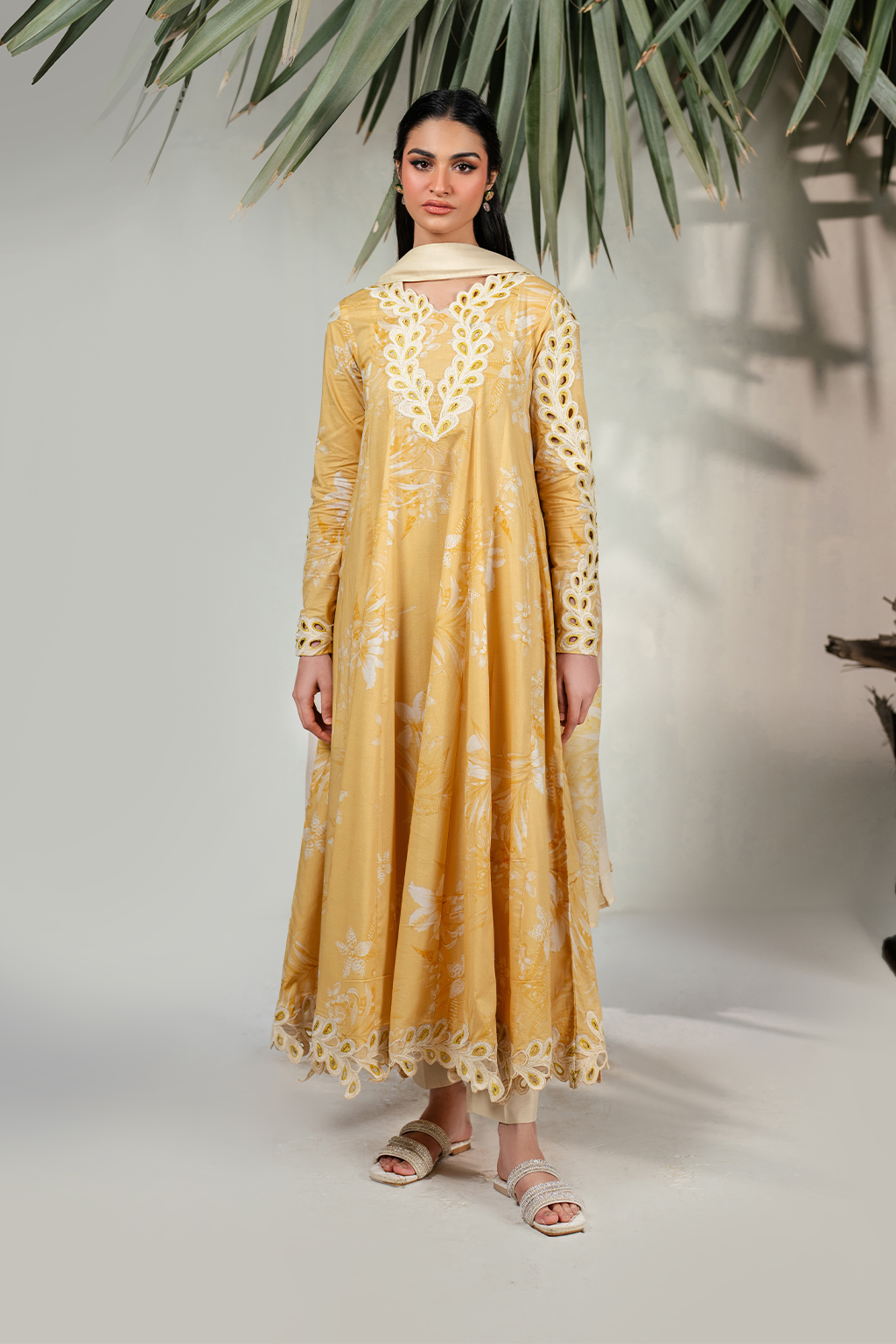 UE-397 Printed Lawn - Iznik