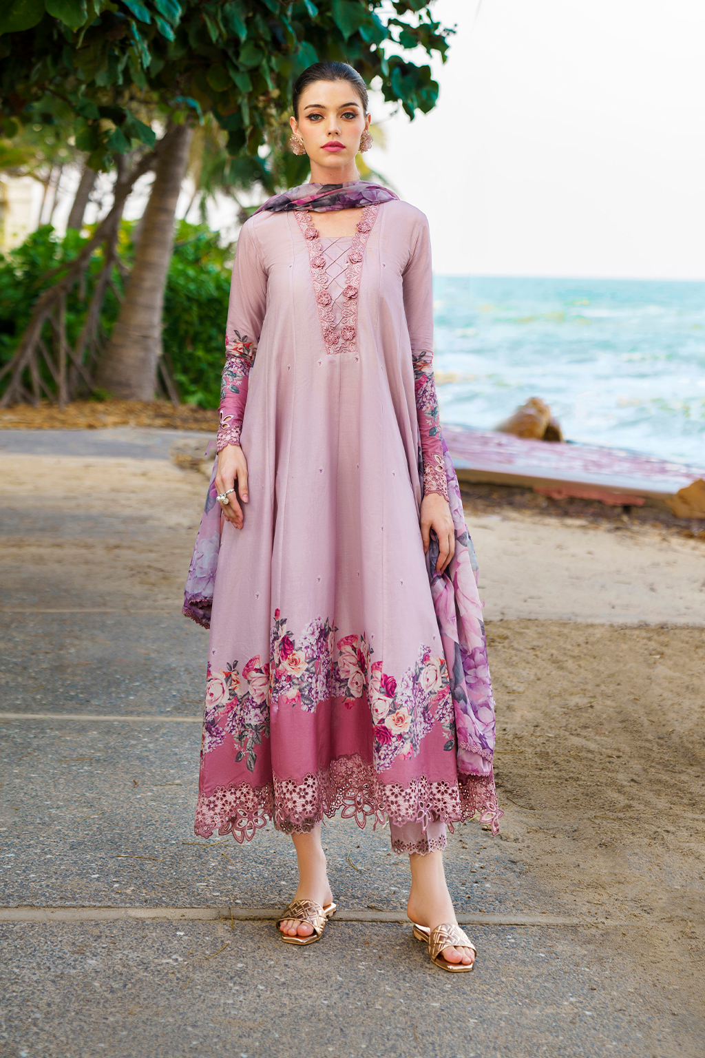 UE-217 Printed Lawn - Iznik