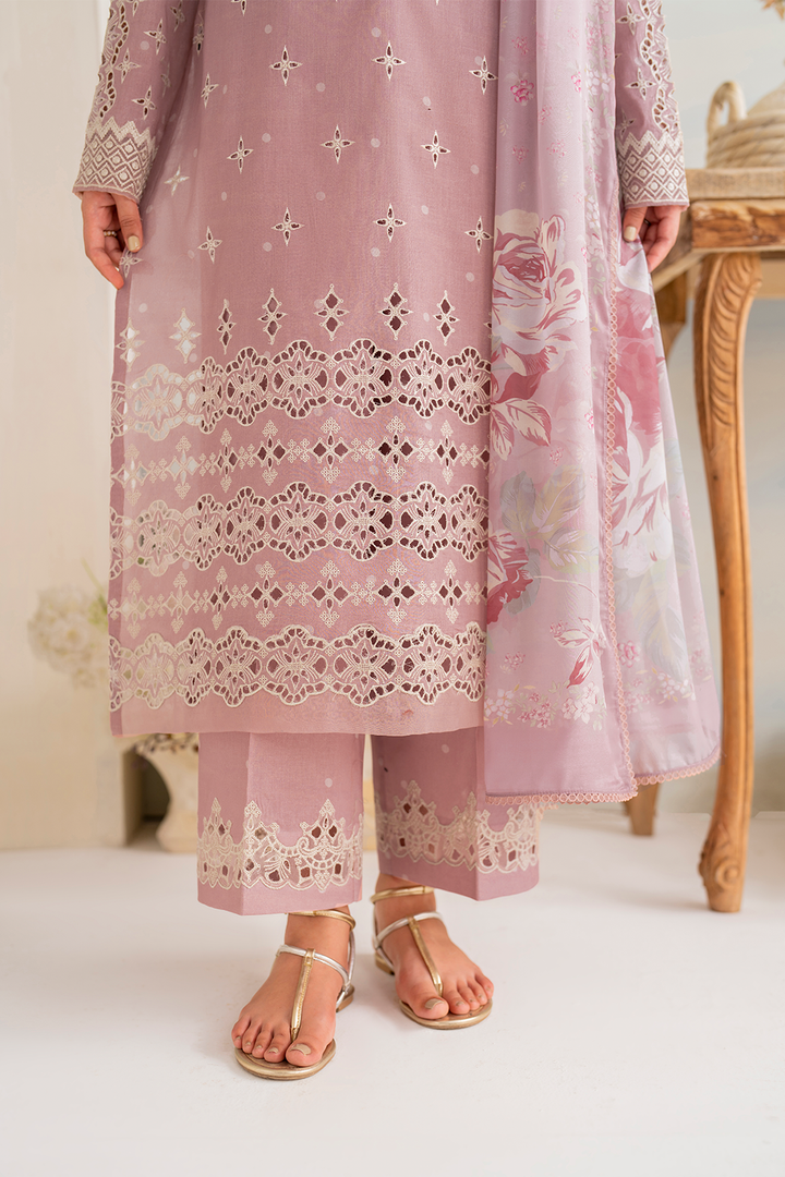 IGL-04 Embroidered Lawn - Iznik