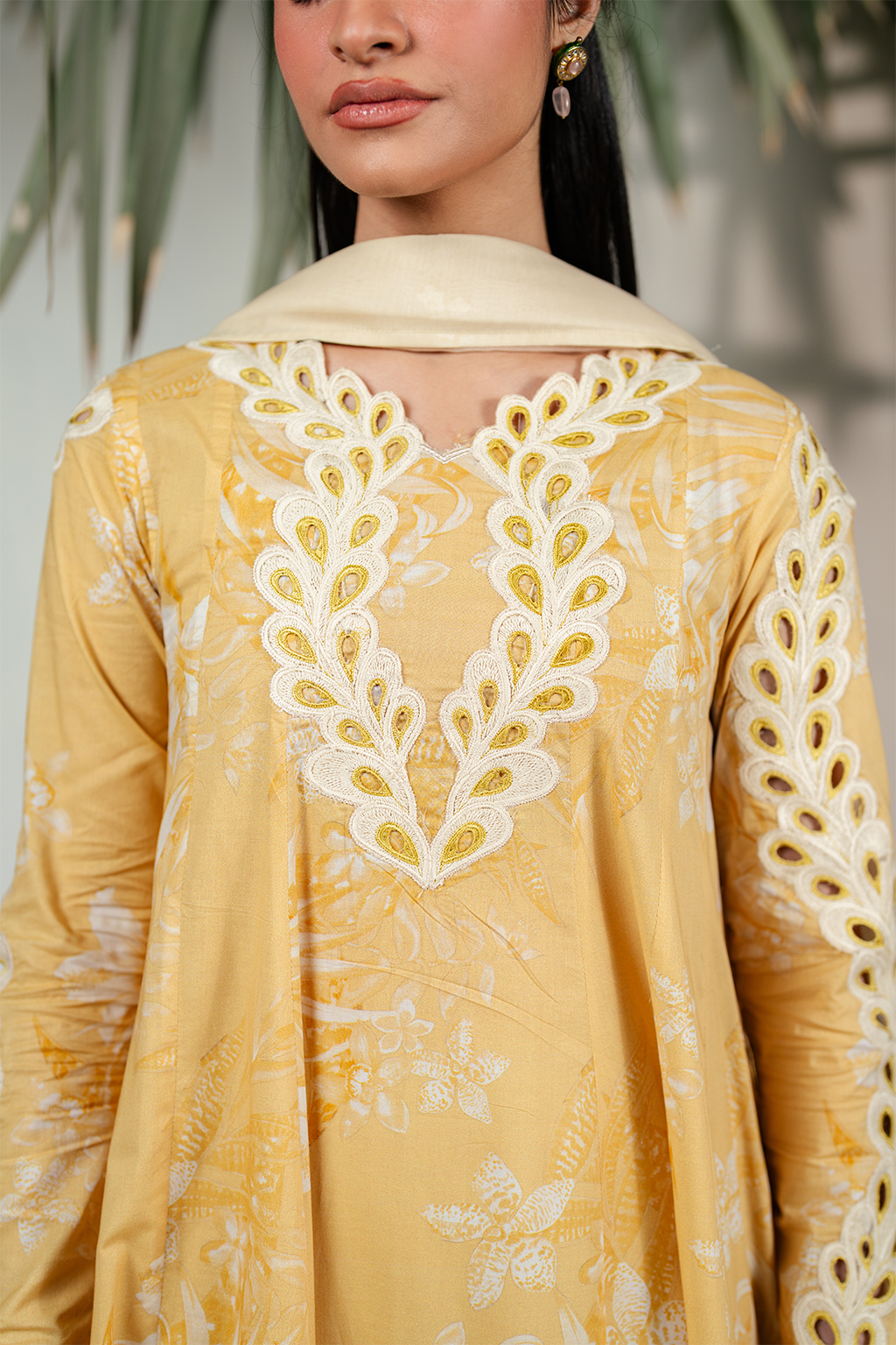 UE-397 Printed Lawn - Iznik