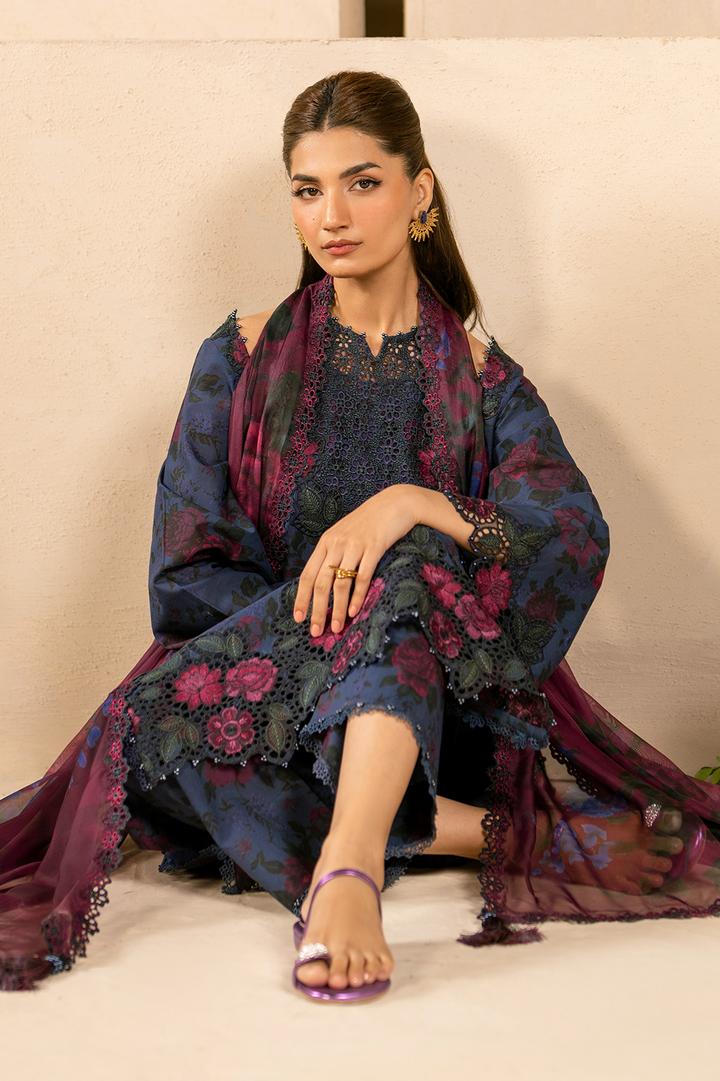 Embroidered Lawn dress - Iznik