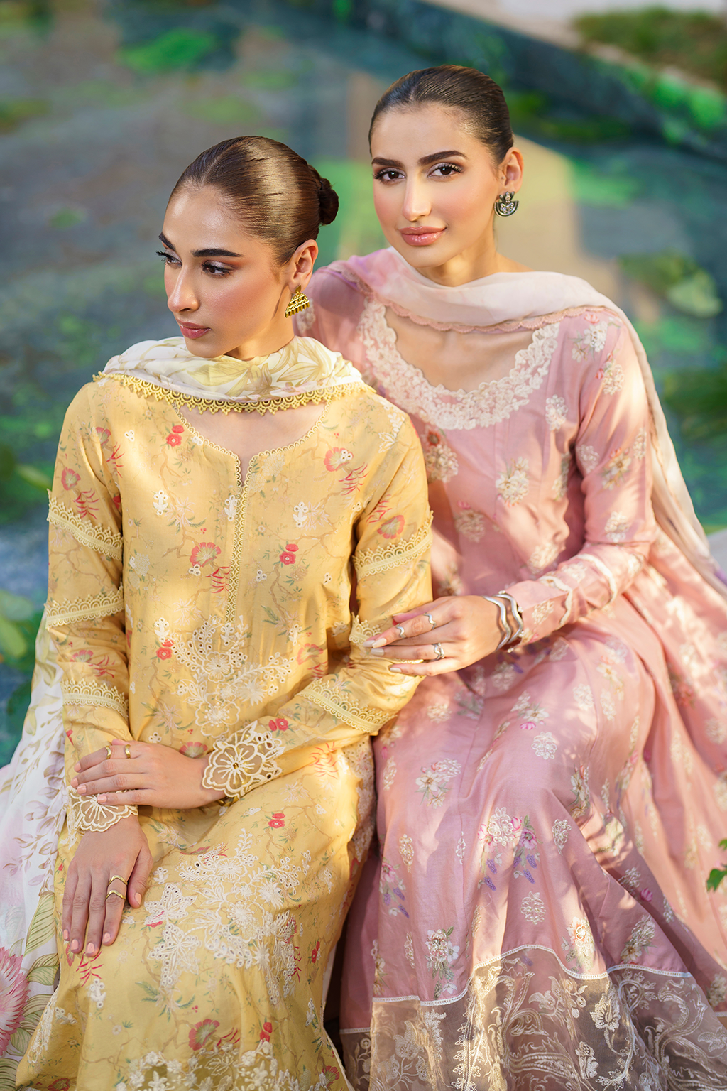 SFL-08 Embroidered Lawn - Iznik