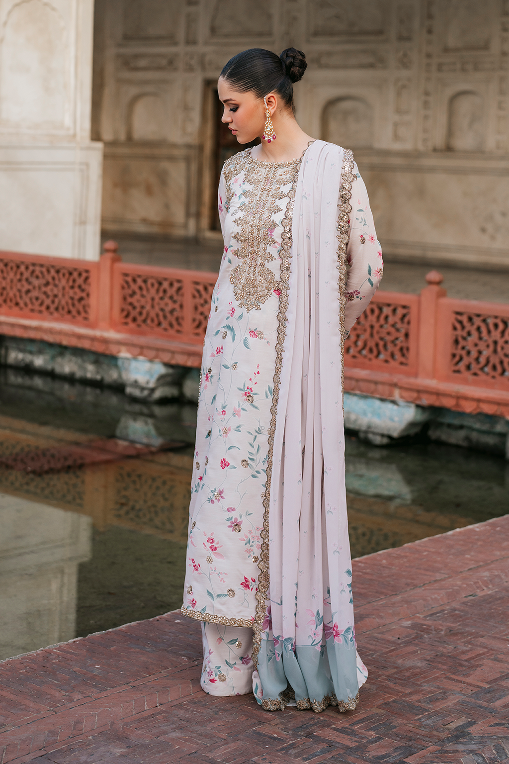 UE-318 Embroidered Raw Silk - Iznik