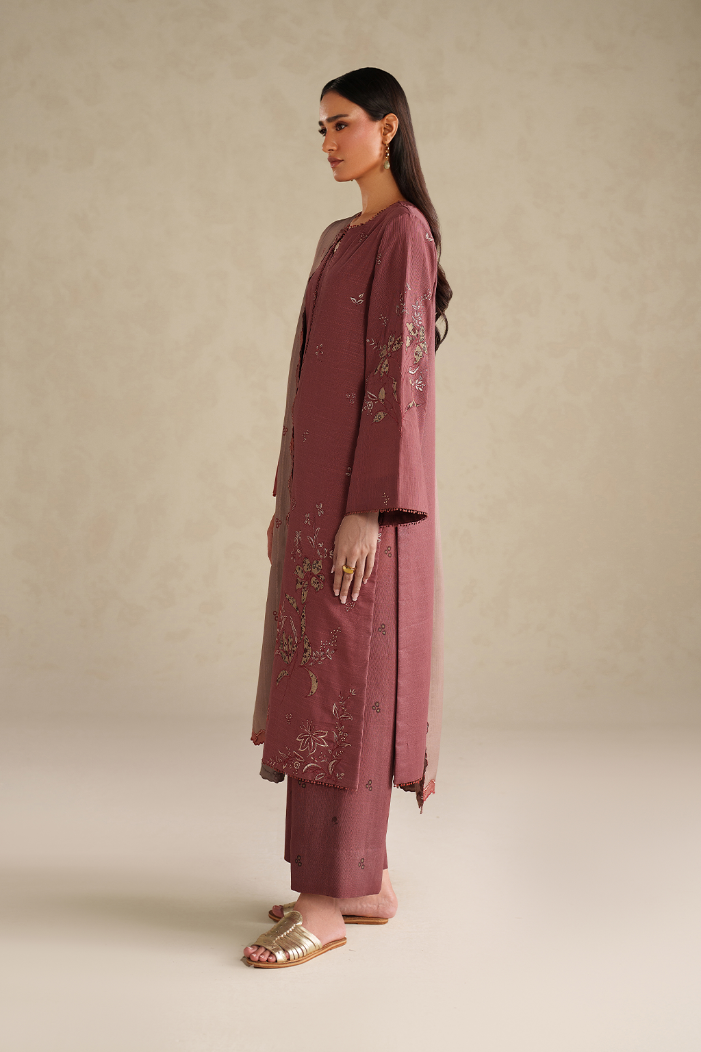 UE-581 Embroidered Khaddar Secondary image