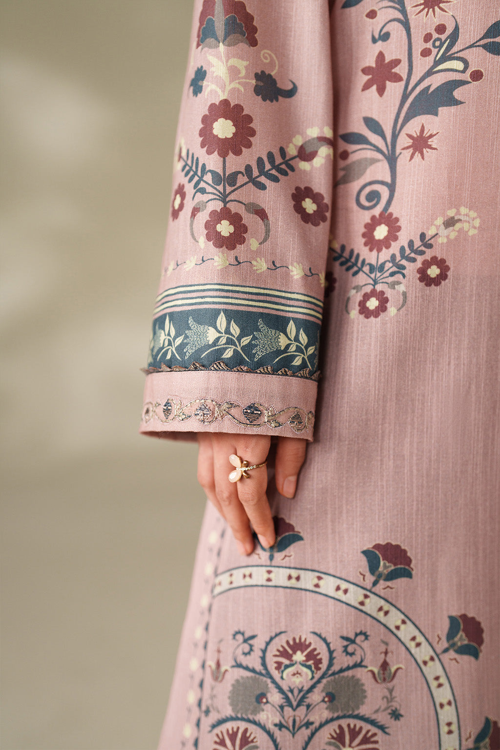 UE-569 Printed Khaddar