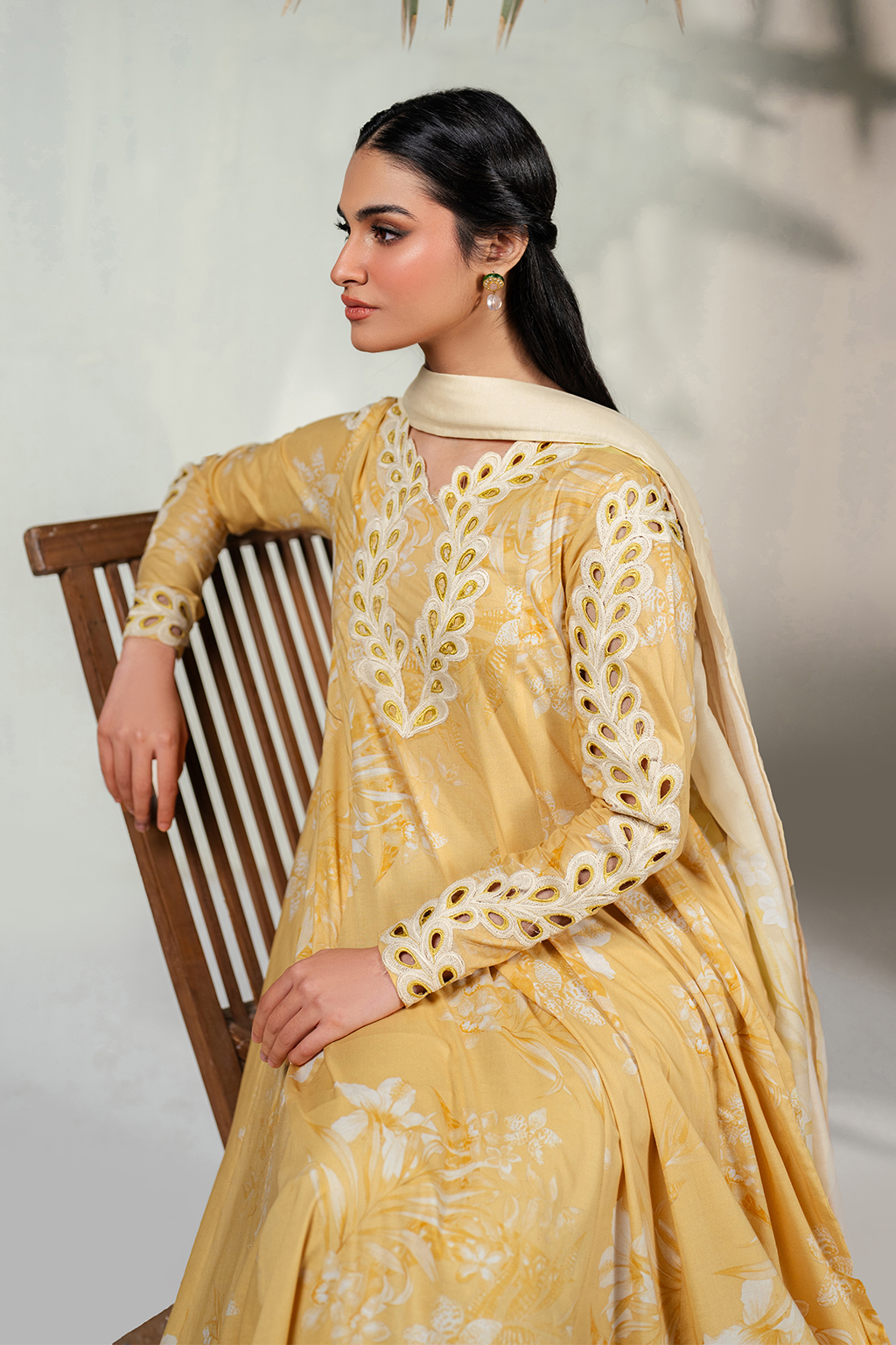 UE-397 Printed Lawn - Iznik